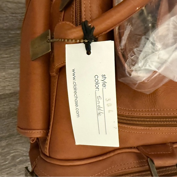 Claire Chase Hampton's Travel Duffel - Picture 4 of 5